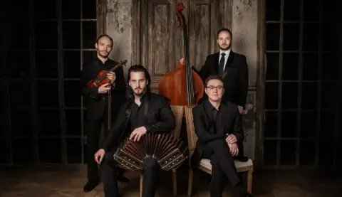 Solo Tango Orquesta представляет…