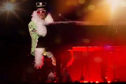 Elton шоу