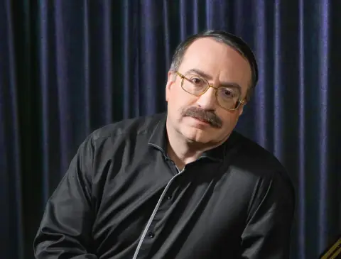 Даниил Крамер, Олег Аккуратов