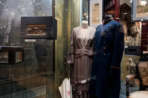 Постоянная экспозиция музея «МХАТ», грим-уборные Станиславского, Ефремова, кабинет Немировича-Данченко